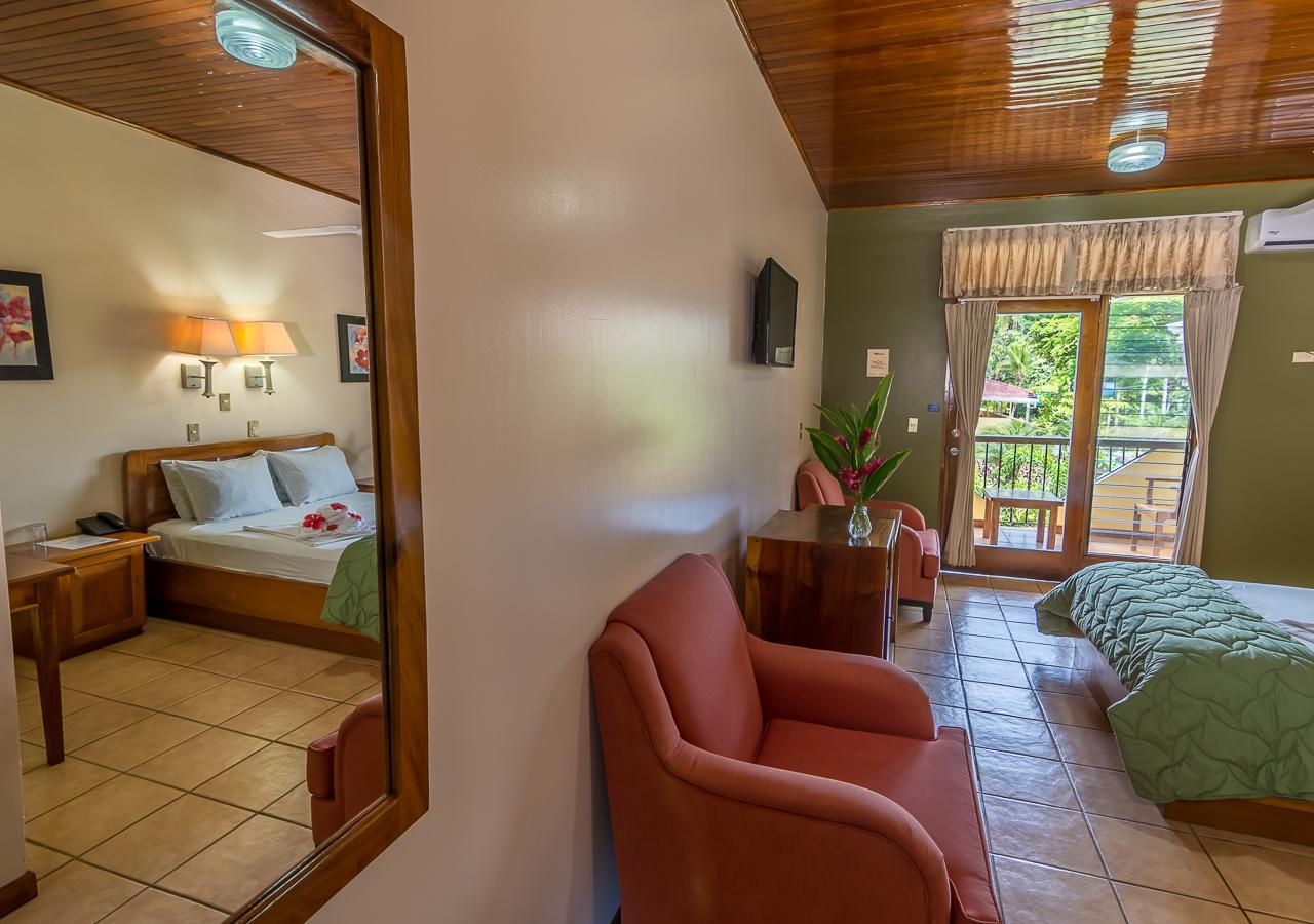 Hotel Manuel Antonio Exterior foto